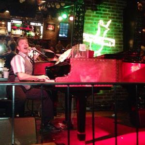 Legends Dueling Piano Show