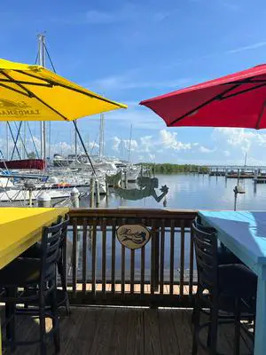 Skipper's Cove Bar & Grill