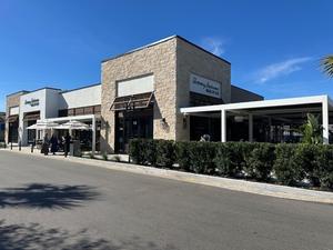 Tommy Bahama Retail & Marlin Bar